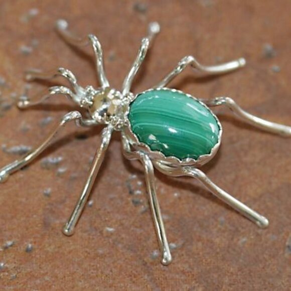 EstateVintage E. Spencer Navajo Indian Silver Malachite Protective Spider Brooch - Picture 10 of 15